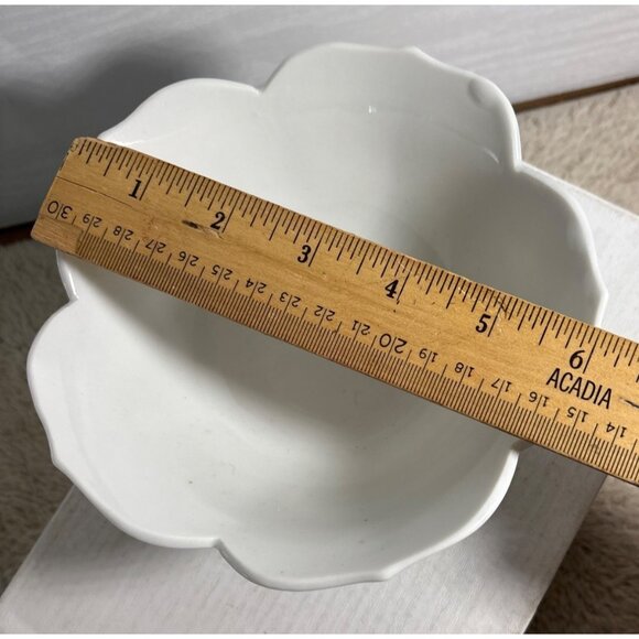 4 Petal Shaped Lotus Bowls White Ceramic Textured Minamilist Elegant Vintage - Picture 7 of 13